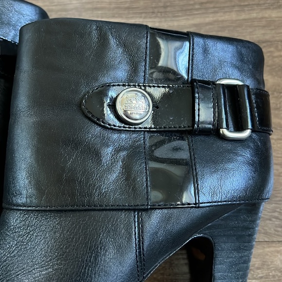 COACH Vintage Boots with Buckle - Black Leather, slight platform inside - Picture 6 of 9